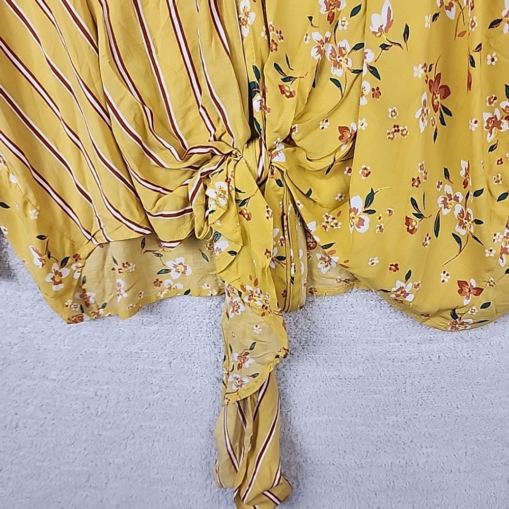 Forever 21 Yellow Bell Sleeve Blouse with Tie Front - Picture 4 of 8
